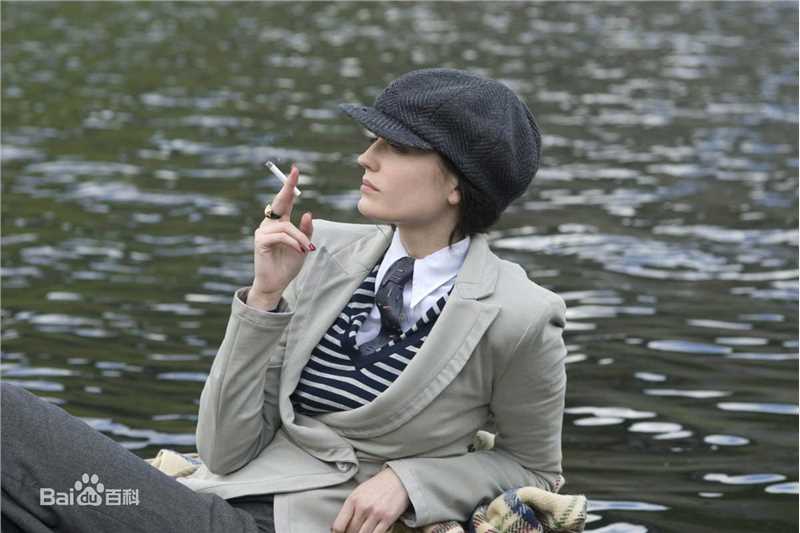 最优质伊娃·格林(Eva Green)在《裂缝》中的相册