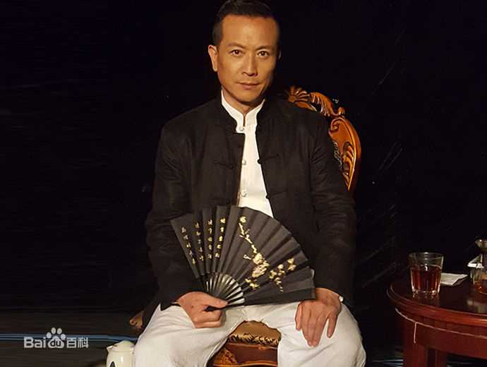 精选张弓在厦门卫视《两岸秘密档案》讲述人中的图册