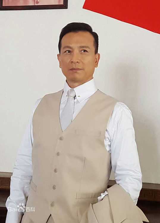 张弓在在电视剧《建军大业》饰汪精卫中的