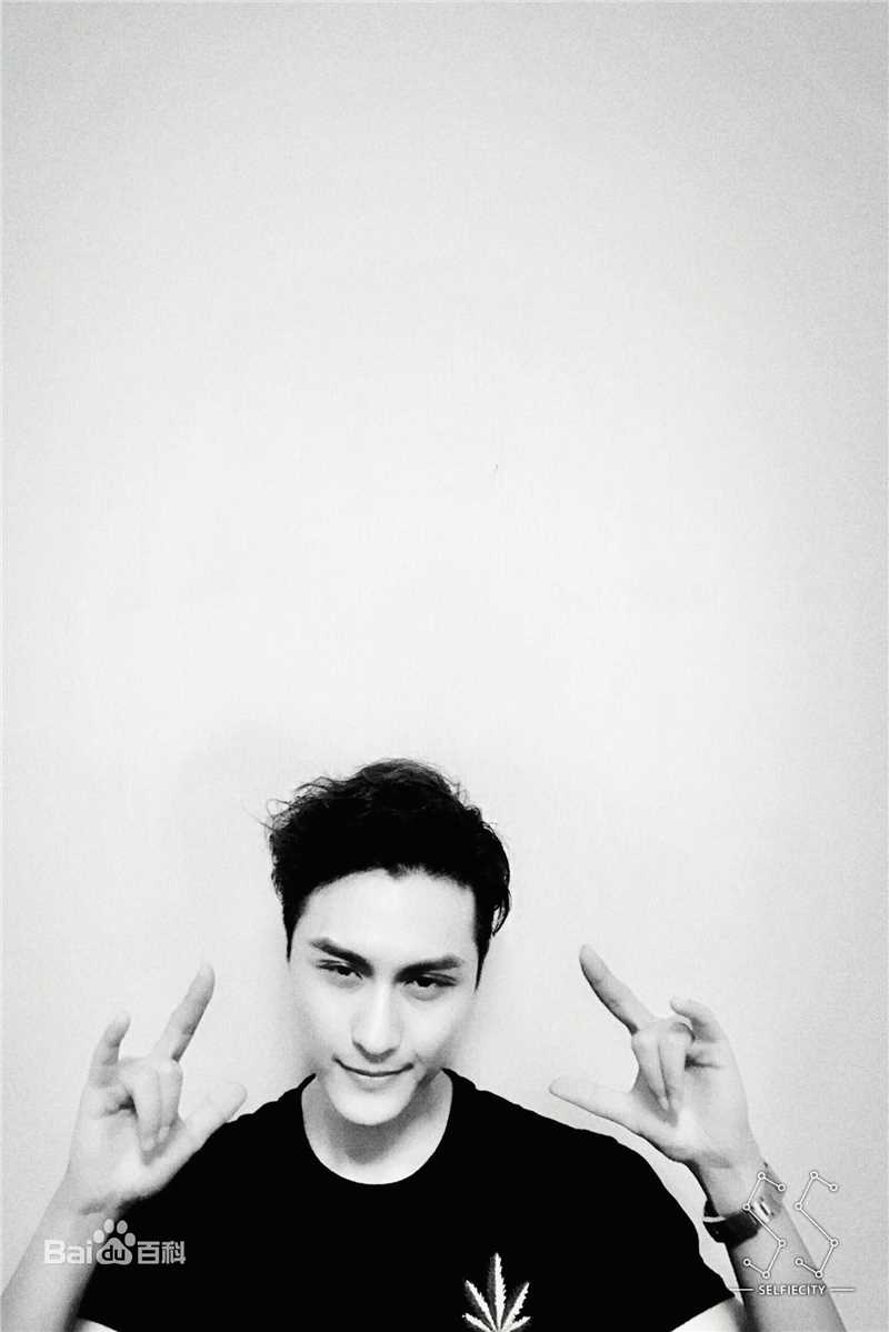 刘硕(Liu Shuo)暗黑前后照片