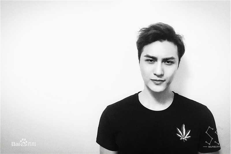 刘硕(Liu Shuo)暗黑前后照片