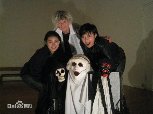 盖然在国外的随拍性感图片图集