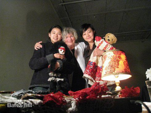 盖然在国外的随拍性感图片图集