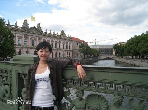 盖然在国外的随拍性感图片图集