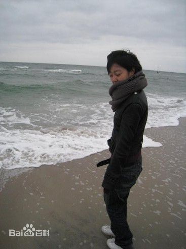 盖然在国外的随拍性感图片图集