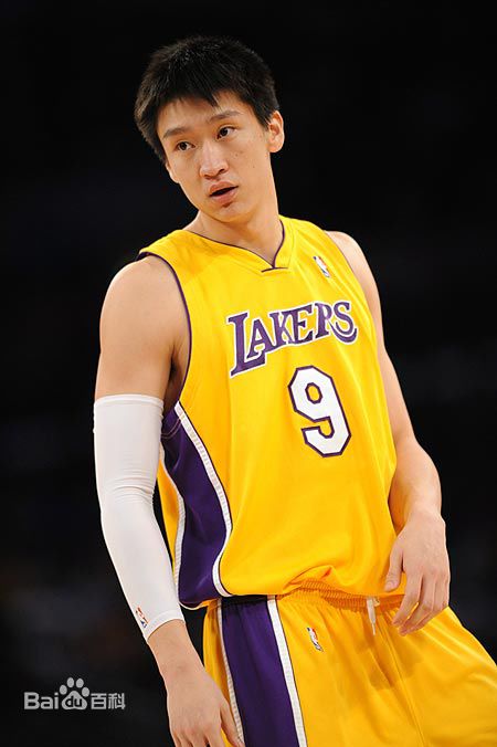 孙悦(Sun Yue)湖人时期前后照片