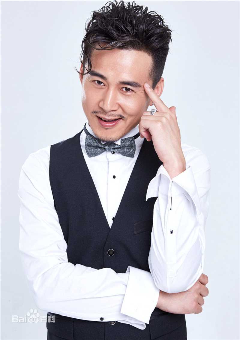 耿一正黑马甲性感图片图集