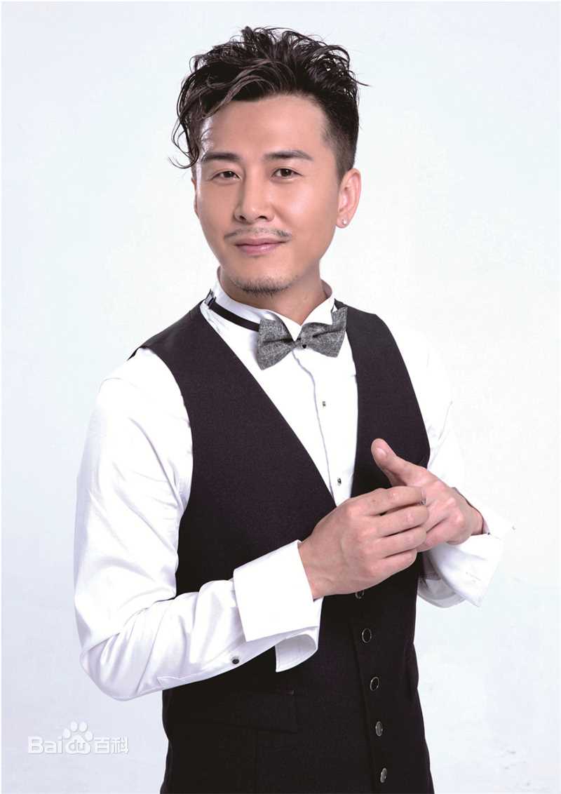 耿一正黑马甲性感图片图集