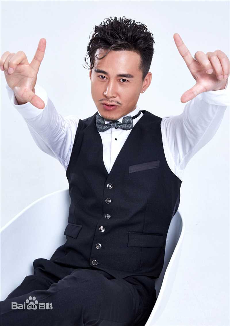 耿一正黑马甲性感图片图集