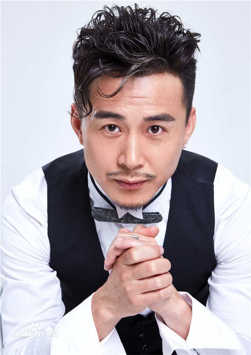 耿一正黑马甲性感图片图集