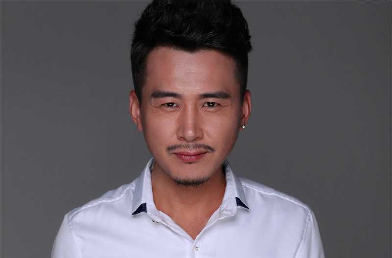 最新耿一正壁纸