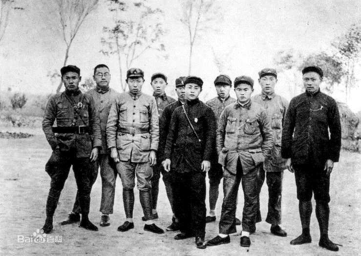 李涛(Li Tao)土地革命时期的素颜照壁纸