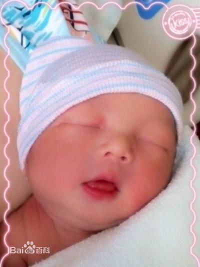 李好(DAVIDLEE)与郭晓敏生活照