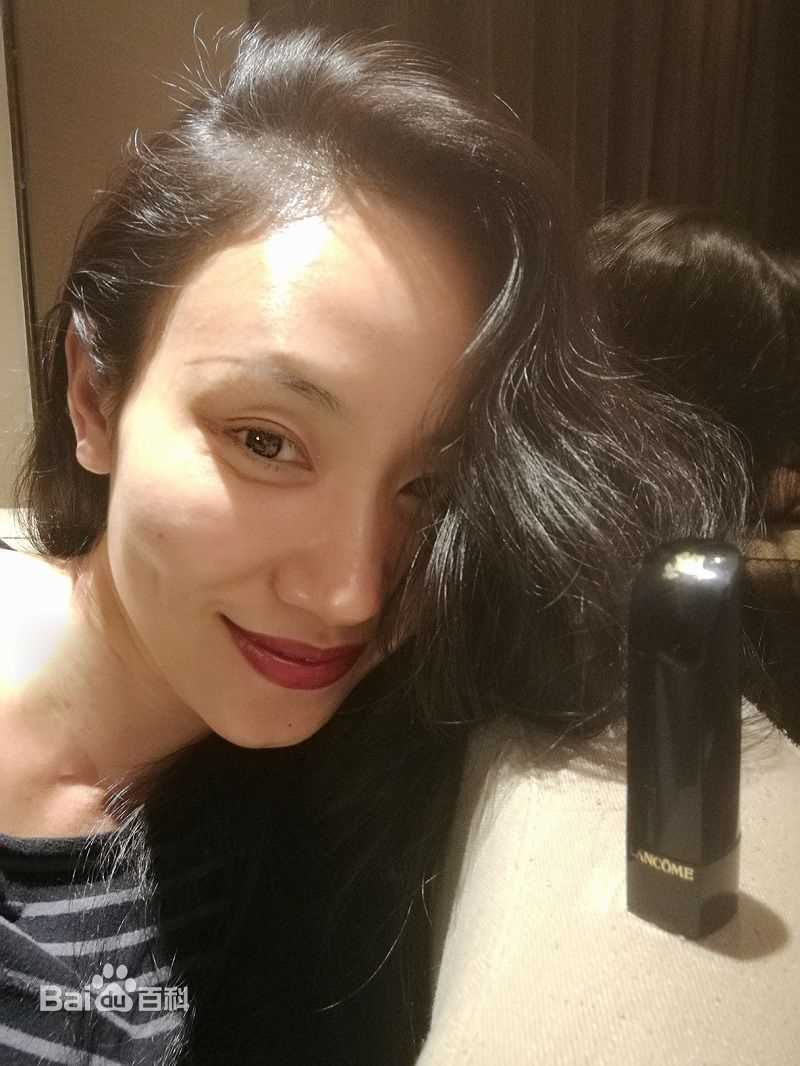 卢卓婕(lou ceg jib)生活照性感图片壁纸