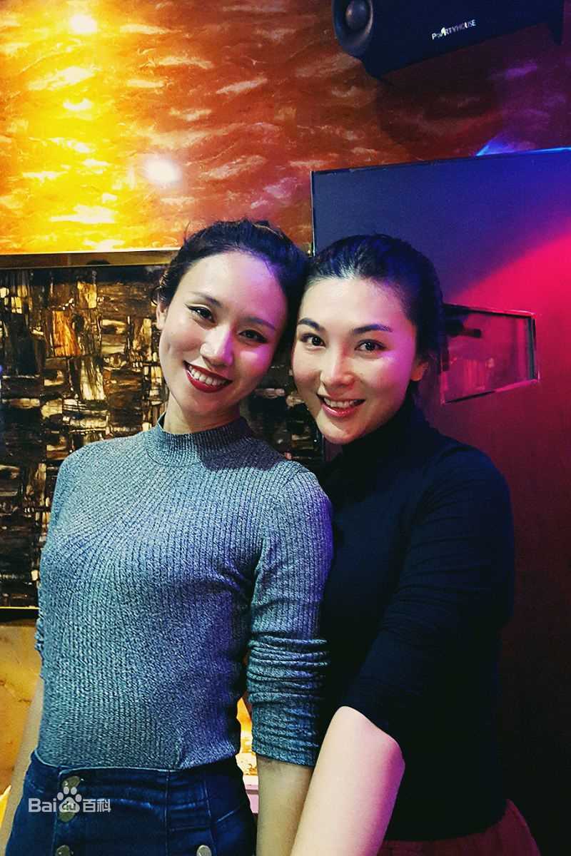 卢卓婕(lou ceg jib)生活照性感图片壁纸