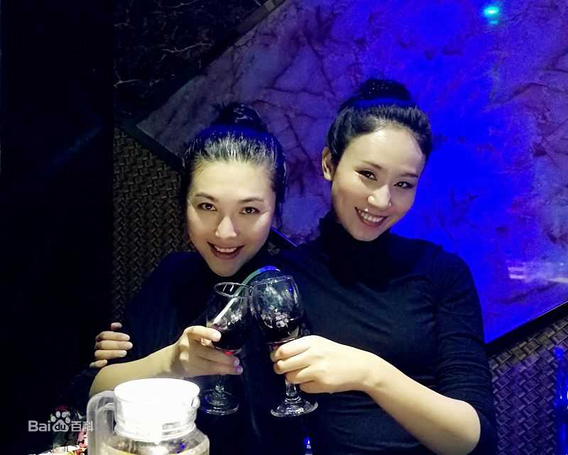 卢卓婕(lou ceg jib)生活照性感图片壁纸