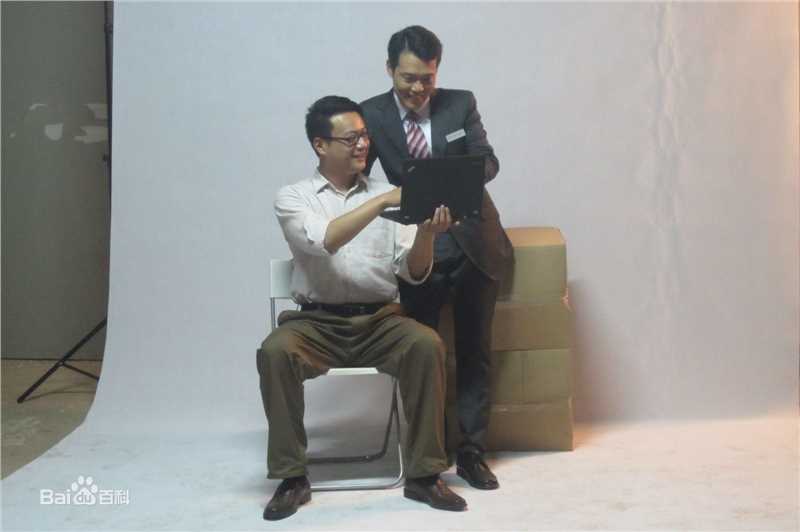 严丰拍摄某广告性感图片图集