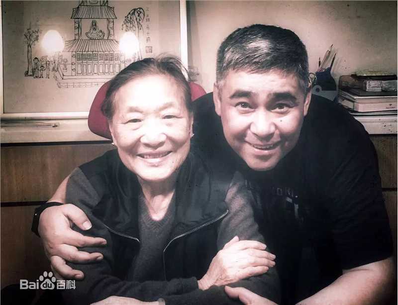 朗辰和朋友们前后照片