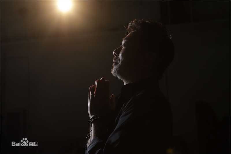 最新陈士争性感图片