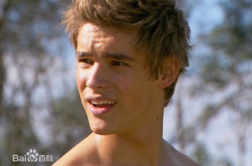 最新布兰顿·思怀兹(Brenton Thwaites)性感图片