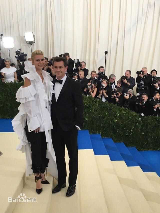 克莱尔·丹尼斯(Claire Danes)克莱尔与老公休·丹西壁纸壁纸