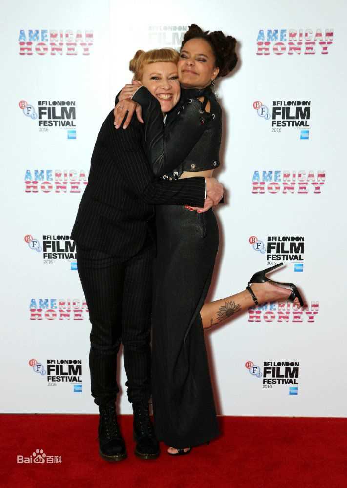 安德里亚·阿诺德(Andrea Arnold)前后照片