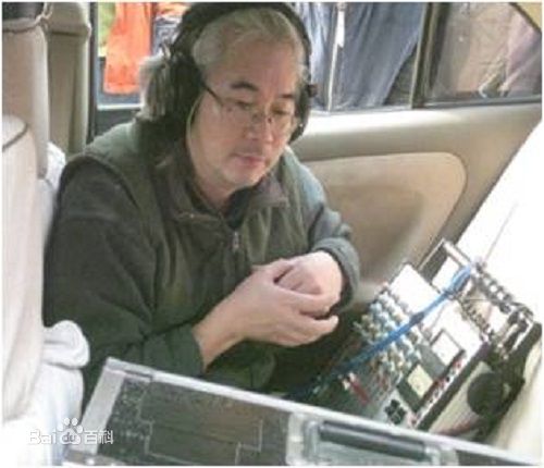 邓健文导演前后照片