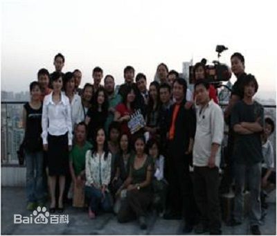 邓健文制片主任素颜照相册