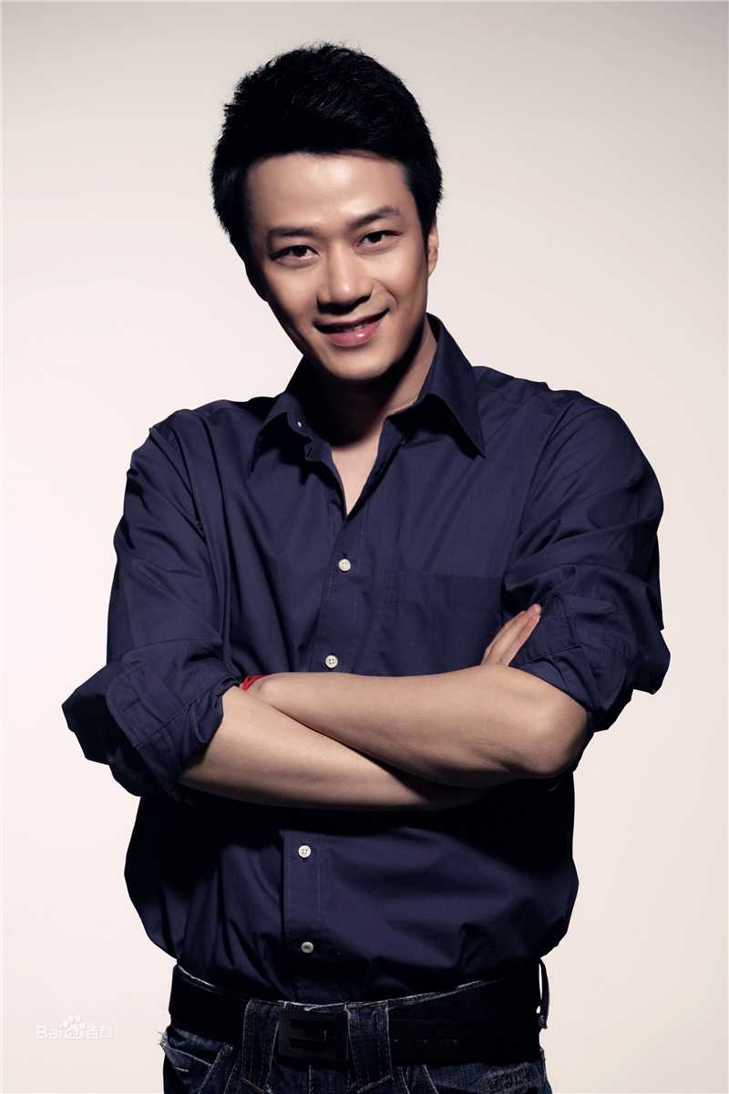 张轶艺术照生活照