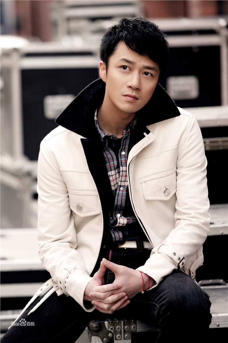 张轶艺术照生活照