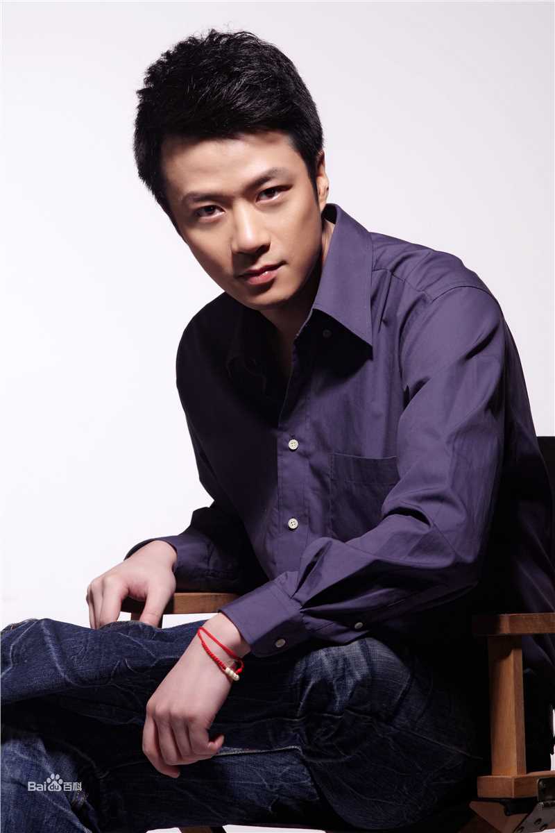 张轶艺术照生活照