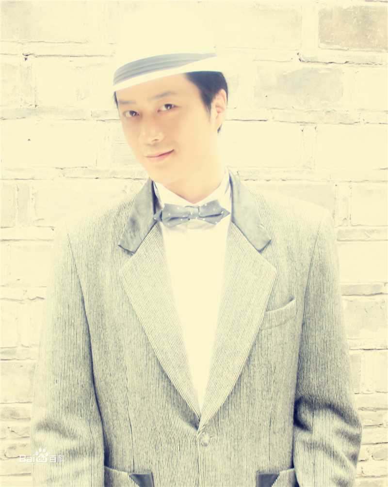 张轶穿越剧《龙凤戒》剧照