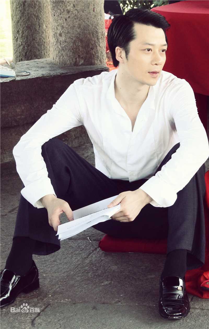 张轶穿越剧《龙凤戒》剧照