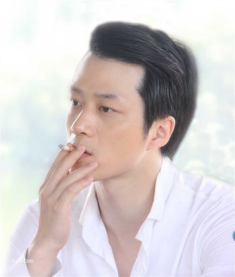 张轶穿越剧《龙凤戒》剧照