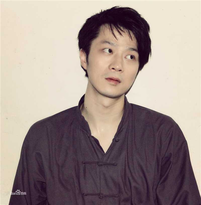 张轶穿越剧《龙凤戒》剧照