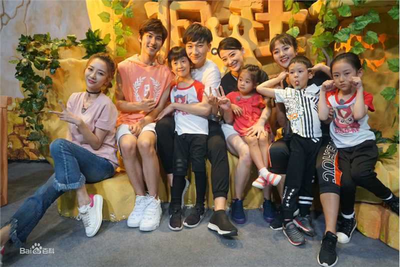 杜沁怡综艺节目素颜照相册