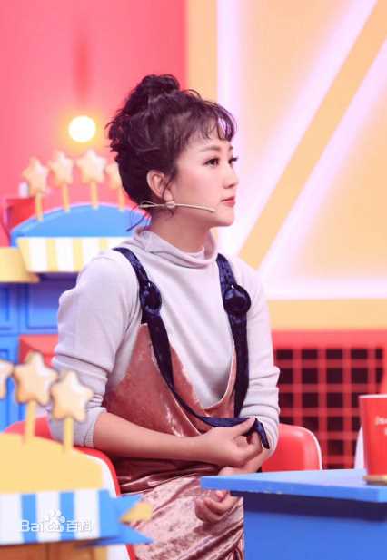 杜沁怡综艺节目素颜照相册