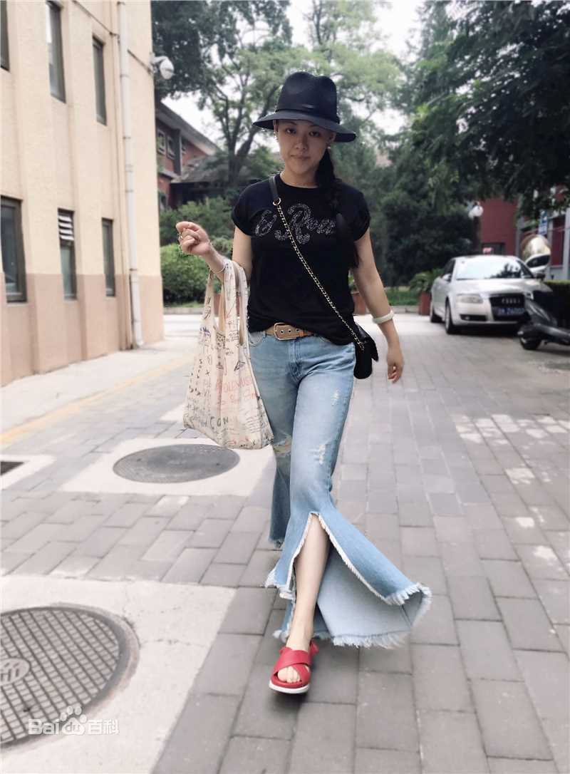 林青人物素颜照壁纸