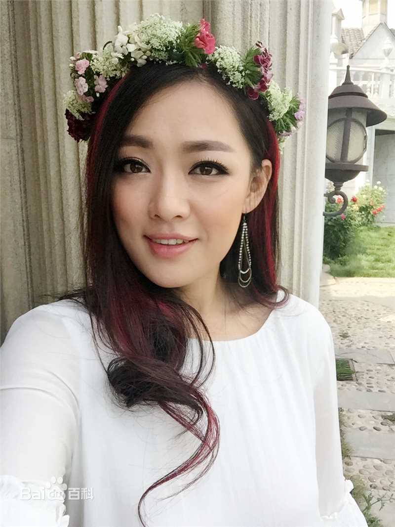 林青人物素颜照壁纸