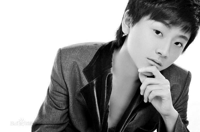 马浩博第13届电影频道电影百合奖红毯仪式生活照相册