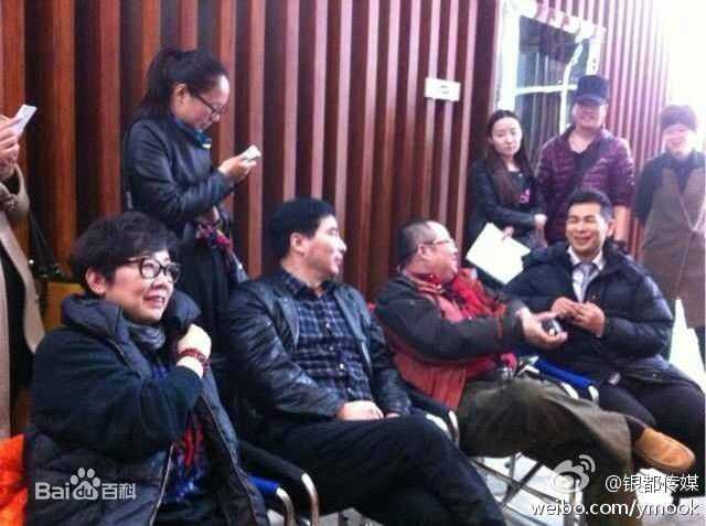 汪涛导演工作照性感图片壁纸