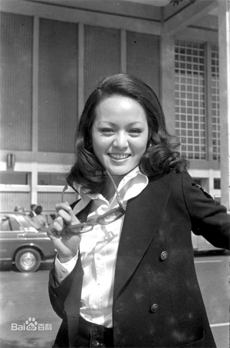 崔苔菁历史照素颜照相册