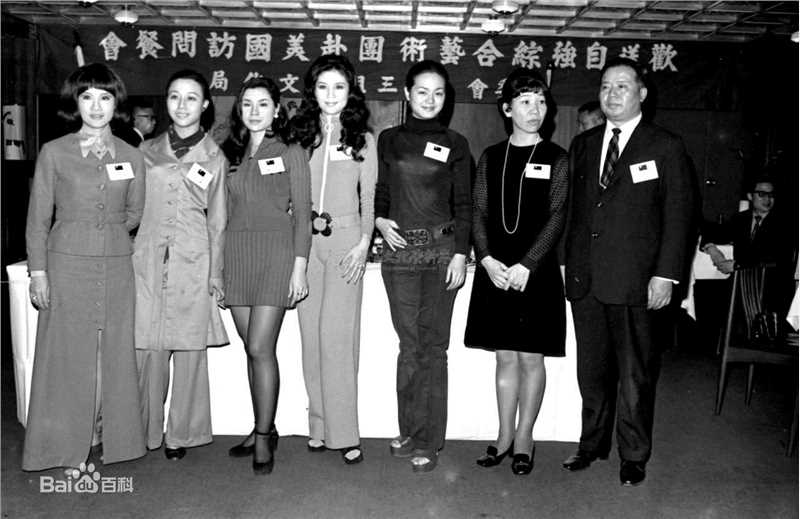 崔苔菁历史照素颜照相册