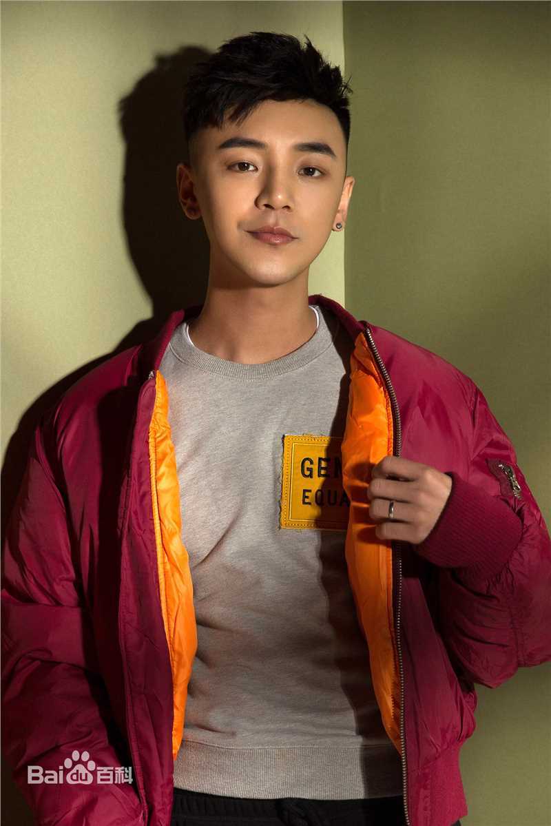 最优质曹璐生活照