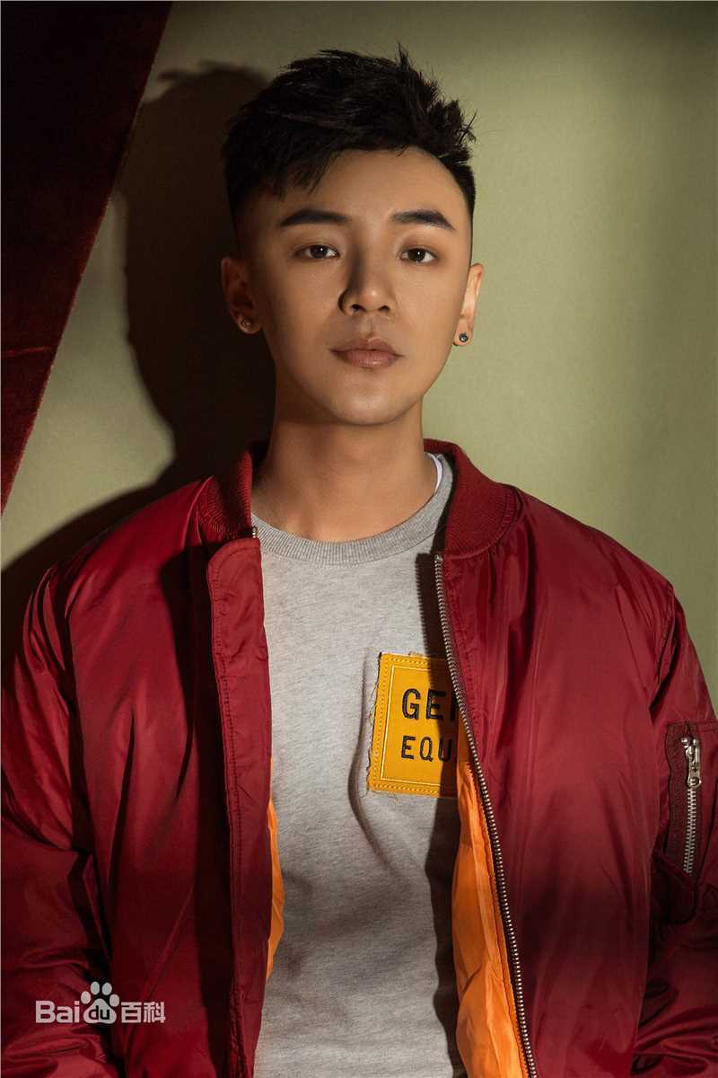 最优质曹璐生活照