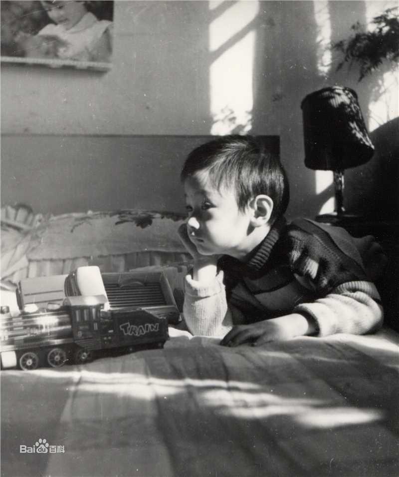 薛飞儿时的照片前后照片