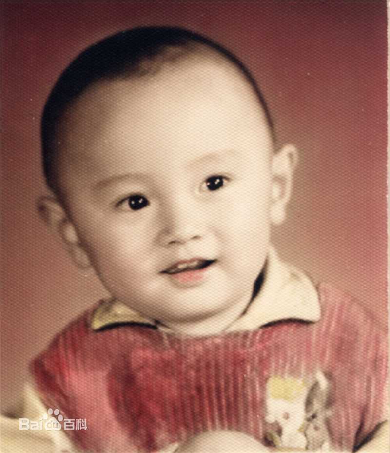 薛飞儿时的照片前后照片