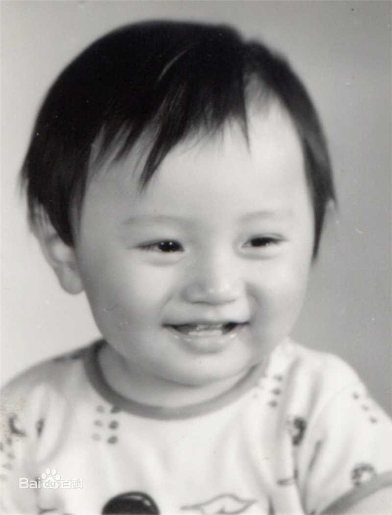 薛飞儿时的照片前后照片