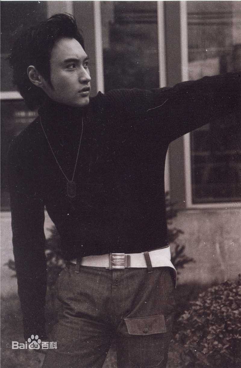 薛飞T台模特照片壁纸壁纸