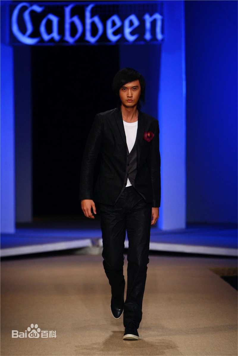 薛飞T台模特照片壁纸壁纸